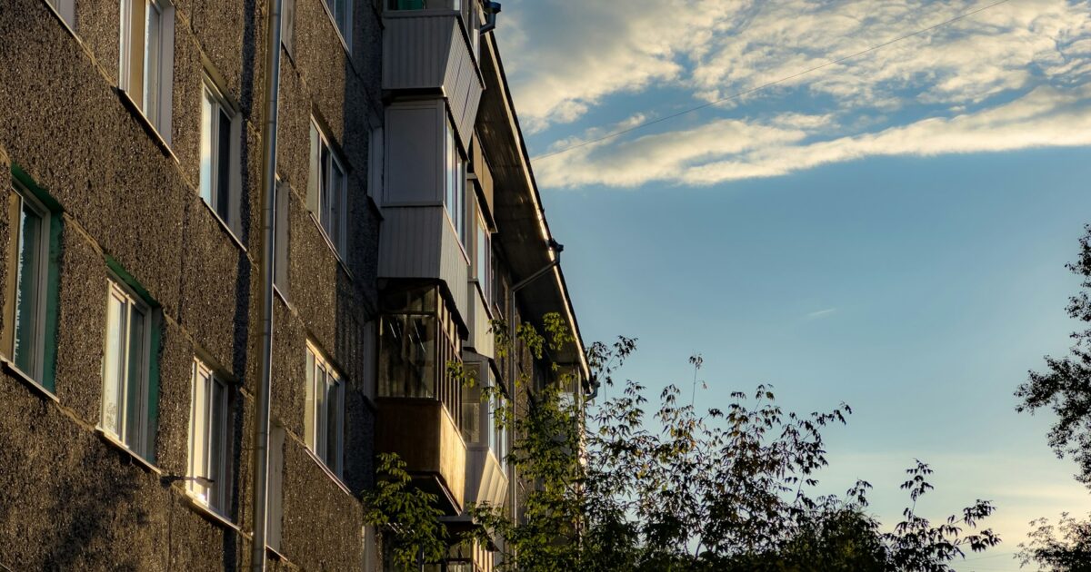 Appartementencomplex in Nederland, huurverhoging en woningmarkt